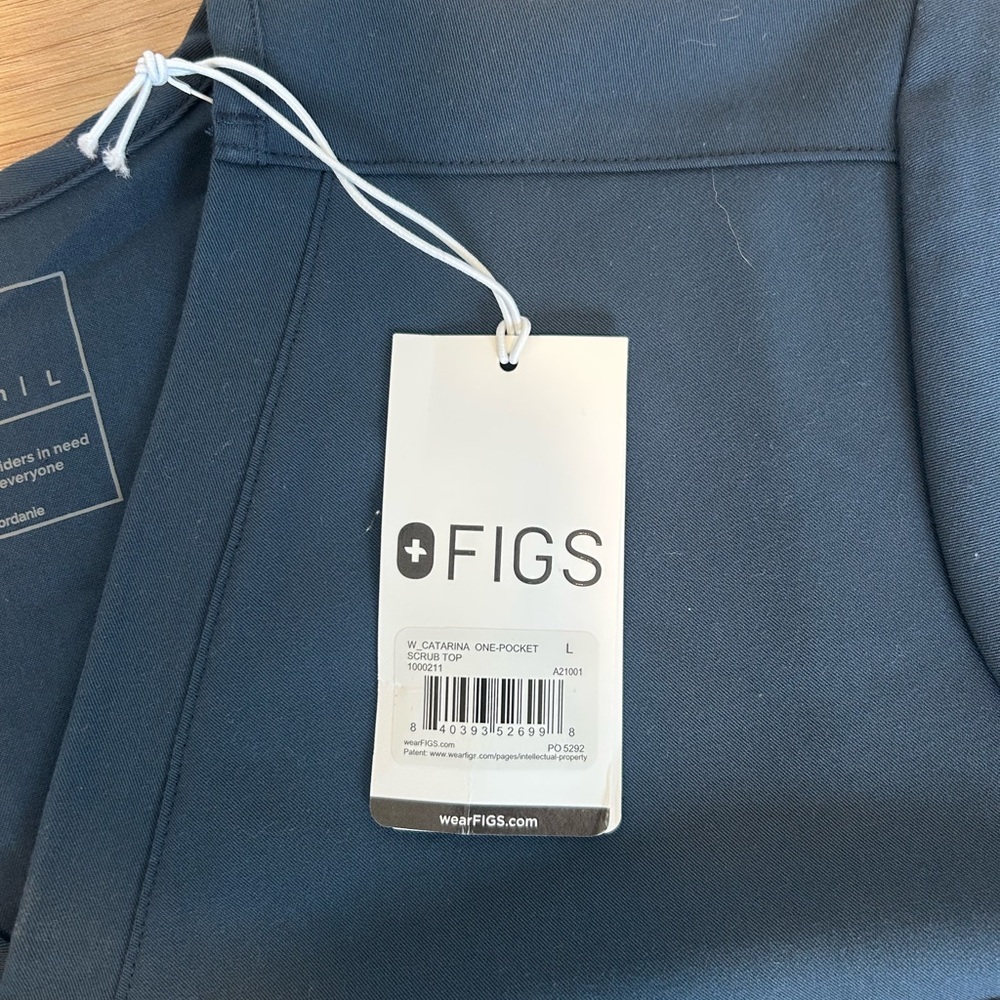 NWT Figs Women's Catarina One-Pocket Scrub Top - Picture 4 of 7